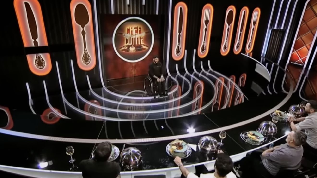 Povestea tristă a lui Adrian Izgoană, concurentul care a uimit juriul Chefi la cuţite. Au rămas mască, după ce l-au văzut în scaun cu rotile