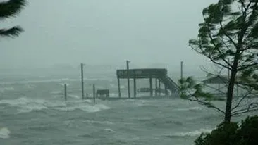 O furtuna tropicala ameninta operatiunile de recuperare a petrolului din Golful Mexic