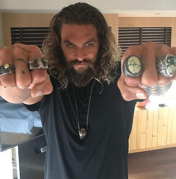 Jason Momoa este celebru și extrem de sexy. Dar știi cum arată soția lui Aquaman, cu 12 ani mai în vârstă?
