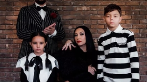 Imagini cu familia Măruță care au strâns zeci de mii de aprecieri pe internet. Cum s-au deghizat de Halloween