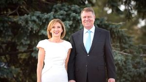 Curg banii pentru Carmen Iohannis, soția președintelui României. Prima doamnă are un bussiness care-i asigură un venit substanțial