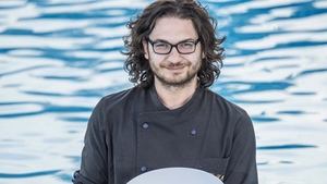 INCREDIBIL! Ce se afla de fapt in sandvisurile lui Chef Florin Dumitrescu!