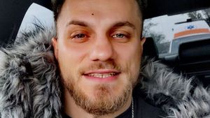 Surpriză de proporții! Dispărut de pe rețelele de socializare două luni, Akebono de la Puterea Dragostei s-a ascuns la „închisoare”