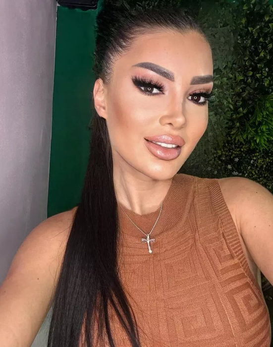 Lorena Tonciu, de nerecunoscut! Sora Andreei Tonciu a făcut o schimbare radicală de look