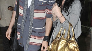Dupa doar trei luni de casnicie, Katy Perry face terapie de cuplu!