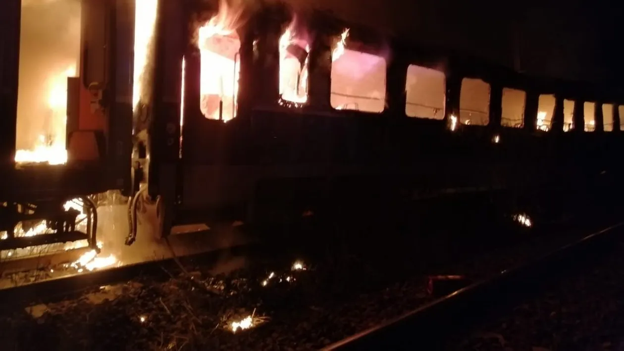 Cadavru carbonizat, descoperit într-un tren la Brașov