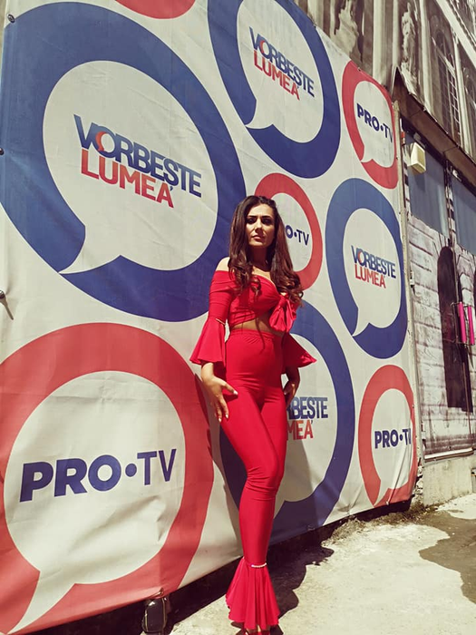 Bianca Rus a slăbit 60 de kilograme. Acum are picioare de manechin și poartă fustițe scurte. FOTO