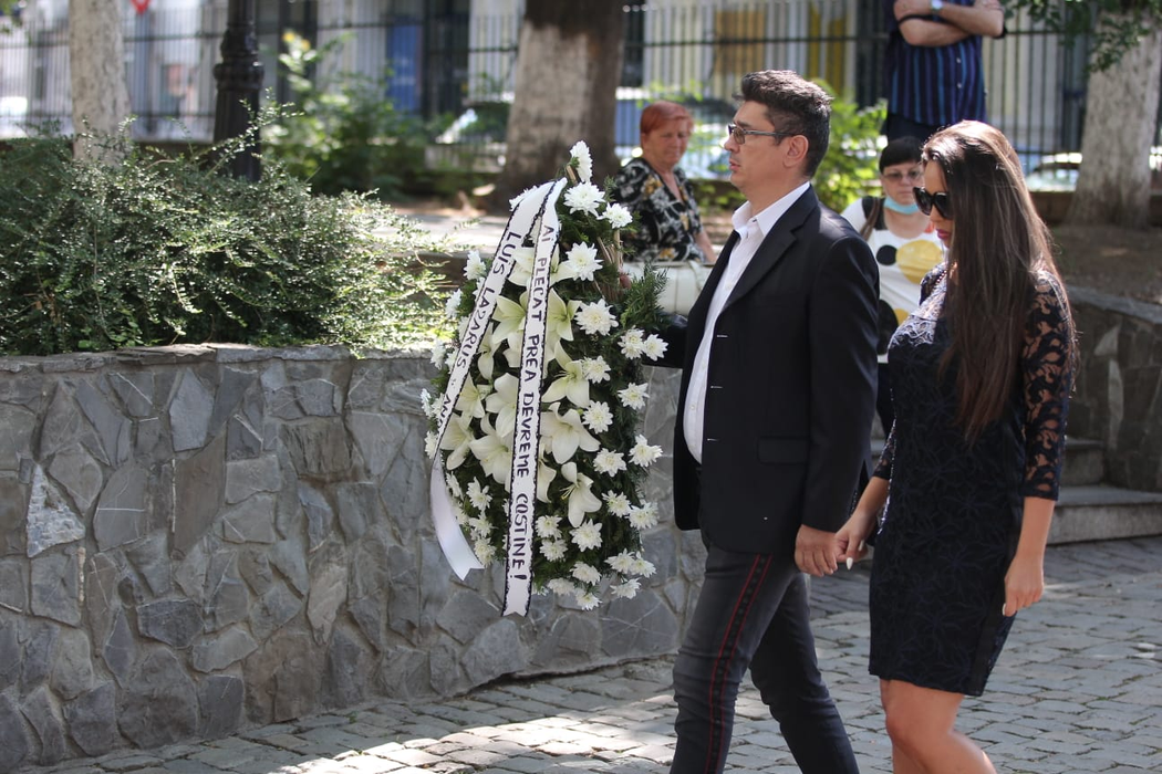 Luis Lazarus a fost prezent și el la înmormântare, alături de iubită