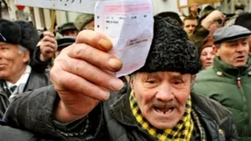Lovitură pentru pensionarii din România! Pensiile care vor scădea cu 50 %