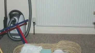 Nebunie curata! Si-a ucis fiica de doar sase saptamani, cu pagini din Biblie!