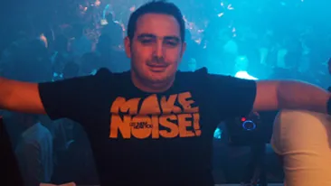 Maestru de ceremonii la Arcul de Triumf! Fostul MC de la Fratelli e vocea mitingului USL!