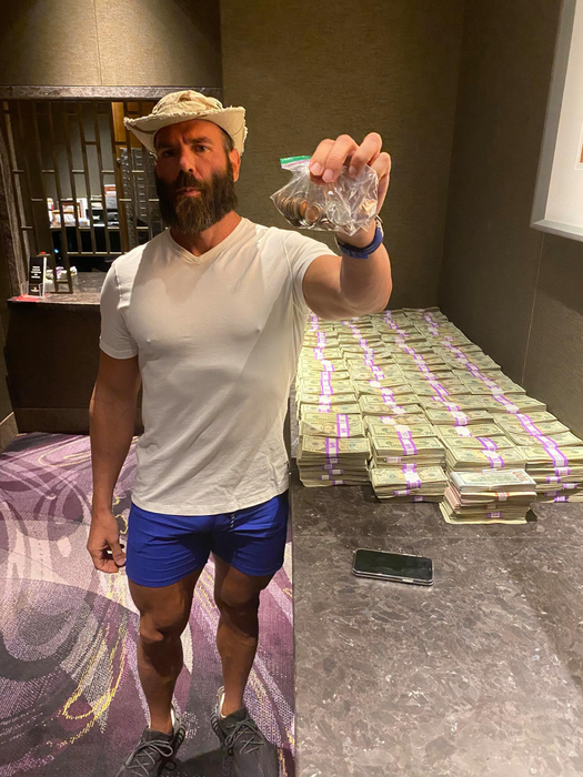 Bogdan Mocanu, declarații fulminante după ce s-a spus că Andra Voloș l-a părăsit pentru Dan Bilzerian: “Ar trebui să își vadă de lungul nasului și să nu mai profite de discreția mea ca bărbat”
