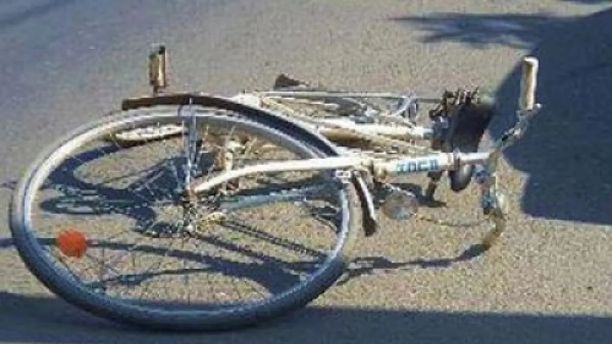 Au lăsat-o frânele și s-a mulat pe un zid de beton! Ce s-a întâmplat apoi cu femeia