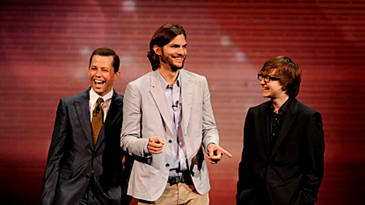 Ashton Kutcher si-a prelungit contractul pentru Two and a half men! Vezi cati bani ia pentru un episod!