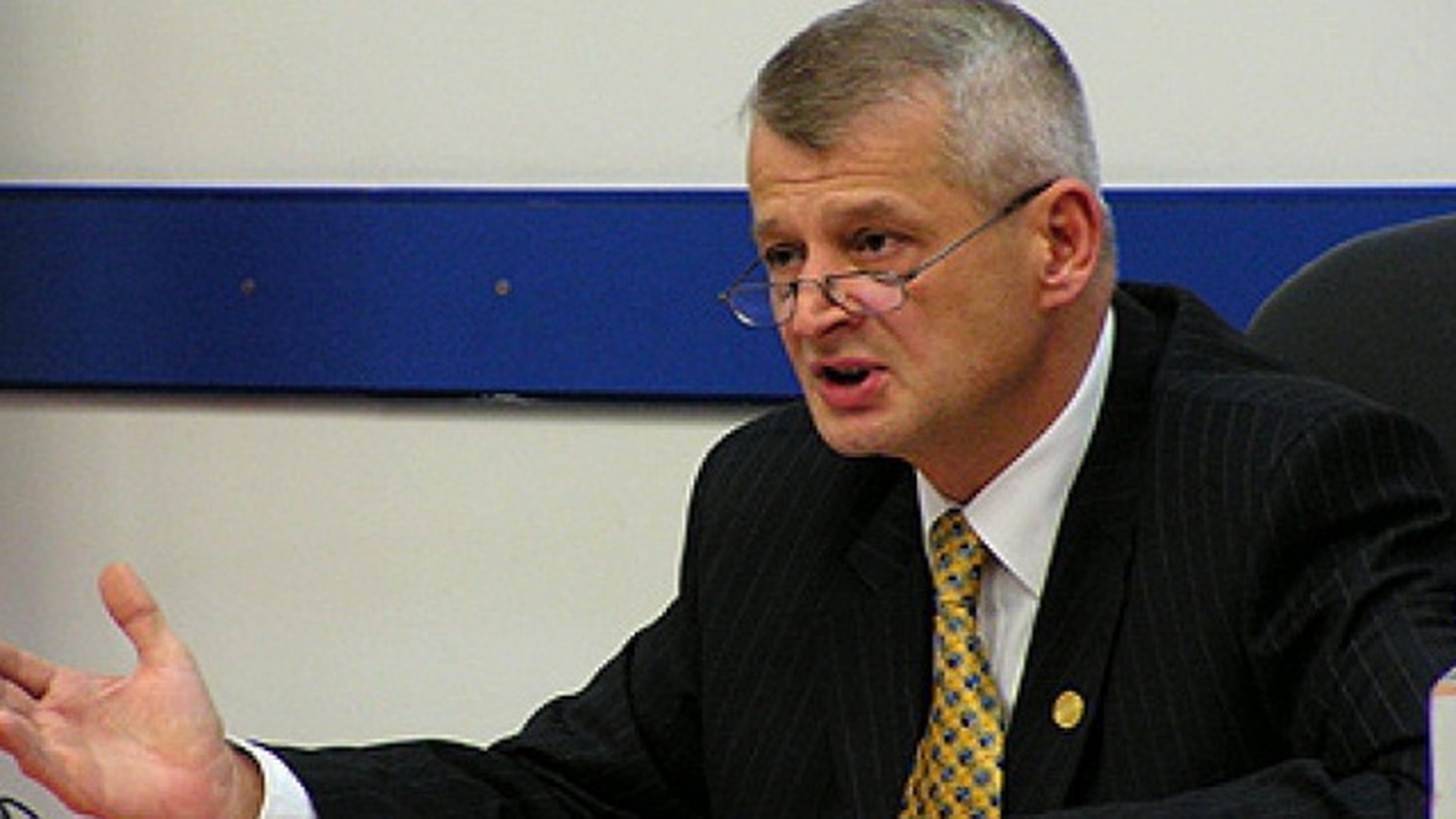 Sorin Oprescu a semnat contractul pentru modernizarea infrastructurii rutiere Piata Sudului