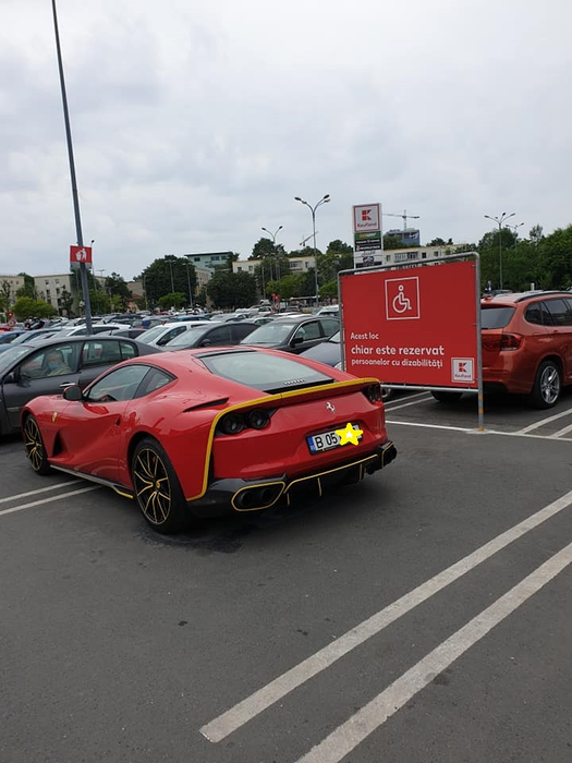 Dan Nicorescu, gafă de neiertat în parcarea unui hipermarket din București! Imaginile sunt deja virale