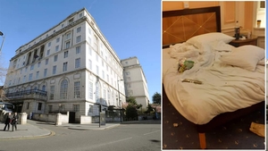 A fost desemnat "cel mai urât hotel din țară". Ce a găsit un turist în pat, când a intrat în cameră