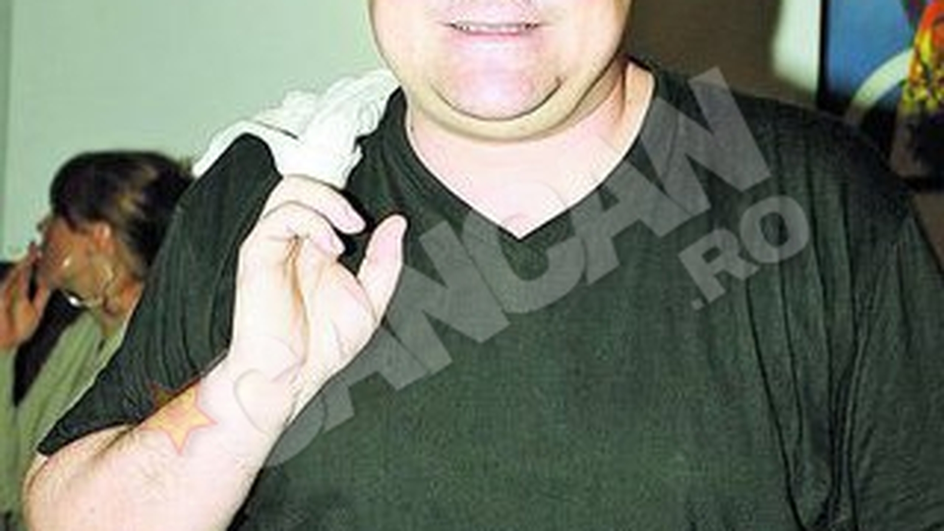 Ai fost vreodata asaltat de admiratoare. Cum te-ai "scos"?