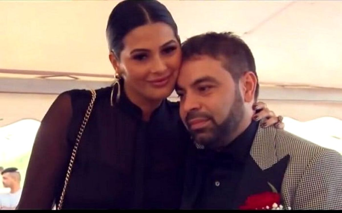 Florin Salam alături de frumoasa lui parteneră, Roxana Dobre