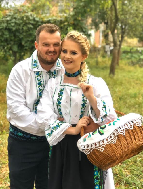 Cum a fost cerută de nevastă, ”viclenește”, cântăreața Andreea Ciocotișan: ”Nu-mi venea să cred!”
