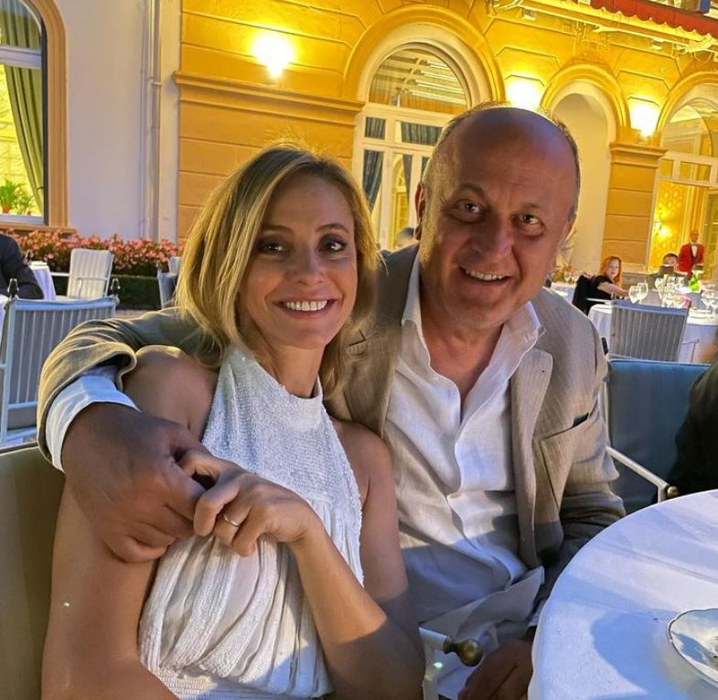 Imagini de senzație cu soția lui Dan Șucu! Diana s-a îndrăgostit iremediabil de Rapid: “Mă rog de el să mă ia la fiecare meci”