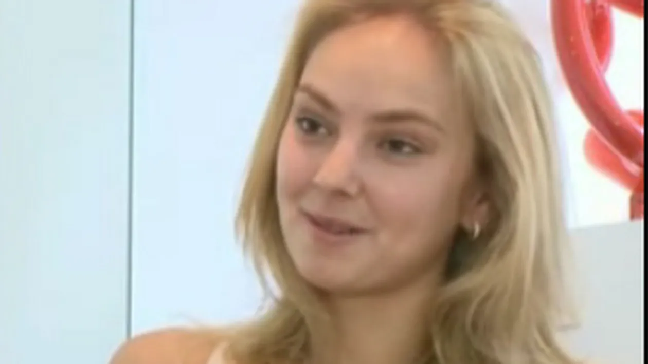 Roxana Ionescu despre relatia cu Bogdan Ivanof: Face parte dintr-o gasca cu care ne mai intalnim prin cluburi, sotul meu il cunoaste