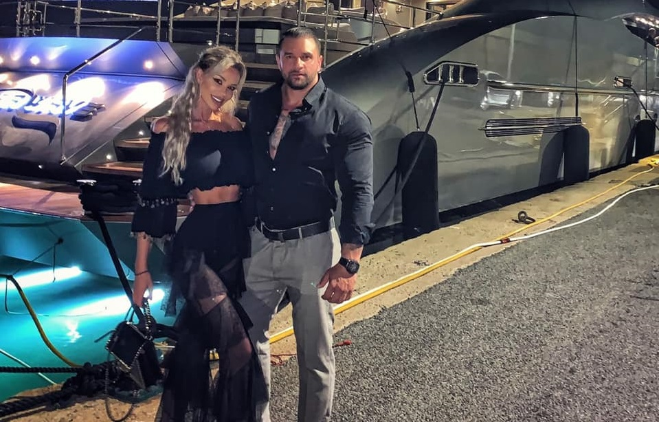 Alex Bodi a strâns-o de gât și a lovit-o pe Bianca într-o parcare!