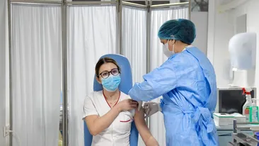 Fericire mare în familia primului român care s-a vaccinat împotriva Covid-19! Mihaela Anghel, asistentă medicală la ”Matei Balș”, a devenit mămică!