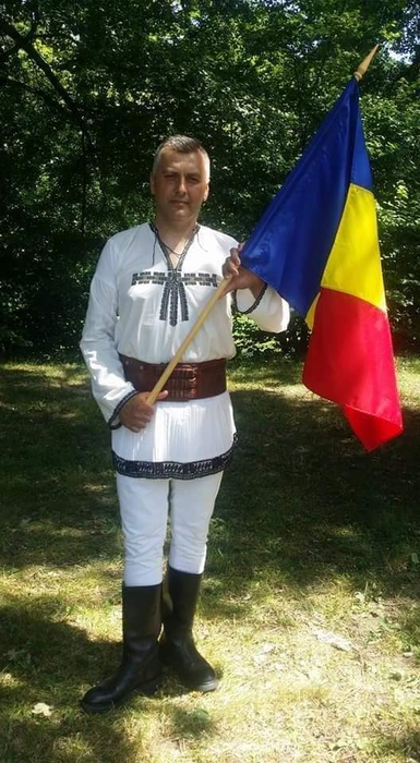 Cântărețul de muzică populară Corin Dobrinescu a murit