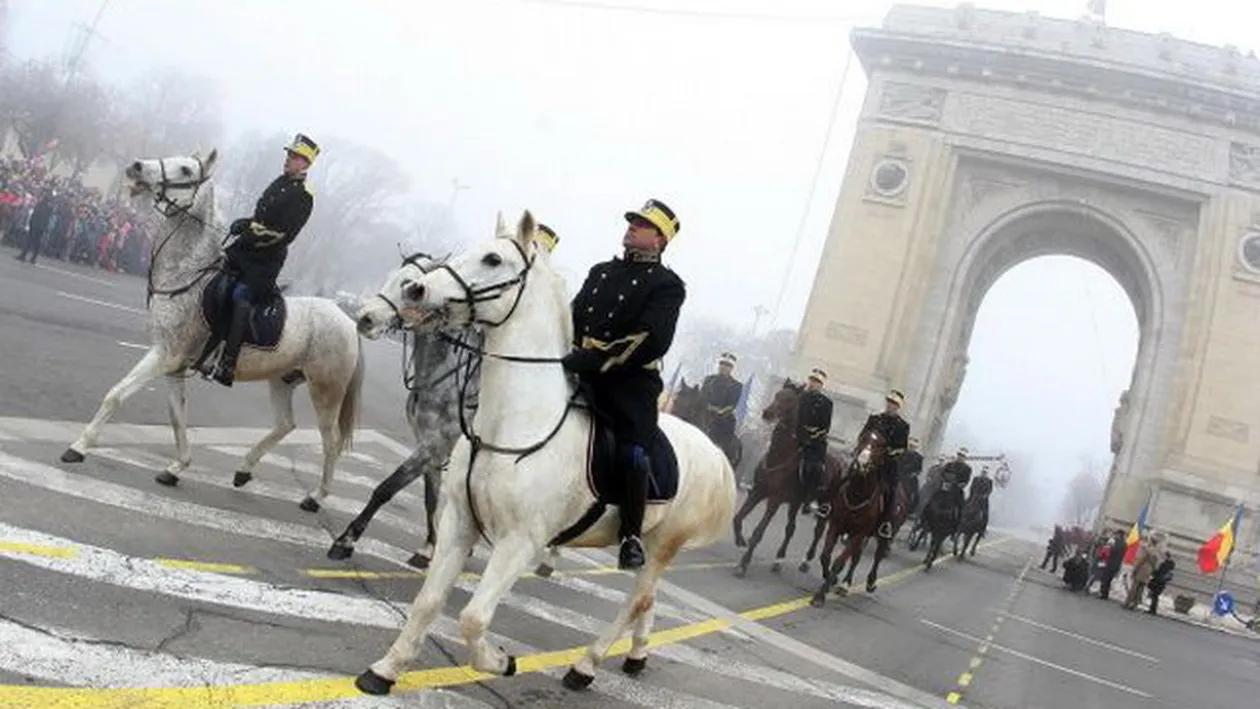 1 DECEMBRIE: Peste 2000 de militari romani, dar si 140 din Franta, Polonia, Turcia, SUA, la parada de Ziua Nationala