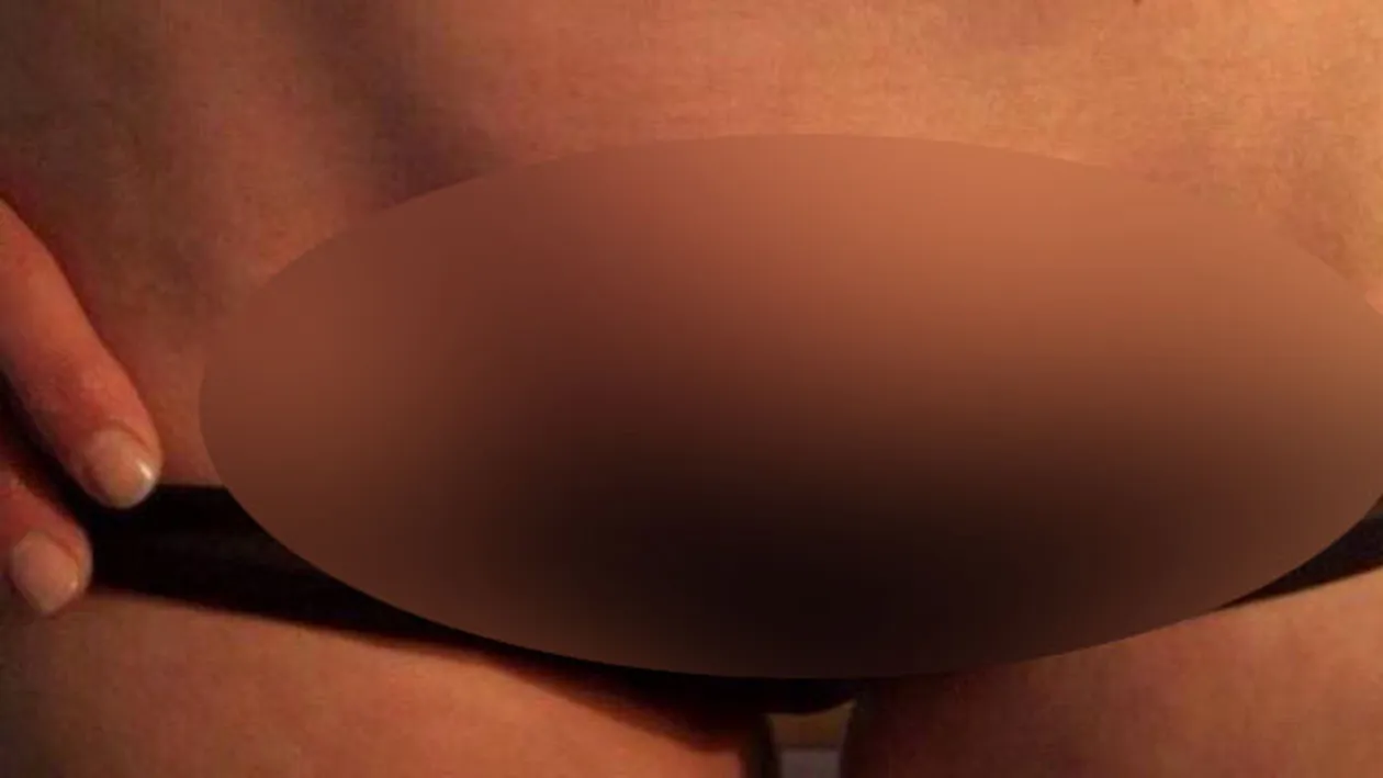 Ce si-a putut tatua o tanara in cel mai INTIM loc! Fotografia care face senzatie pe net