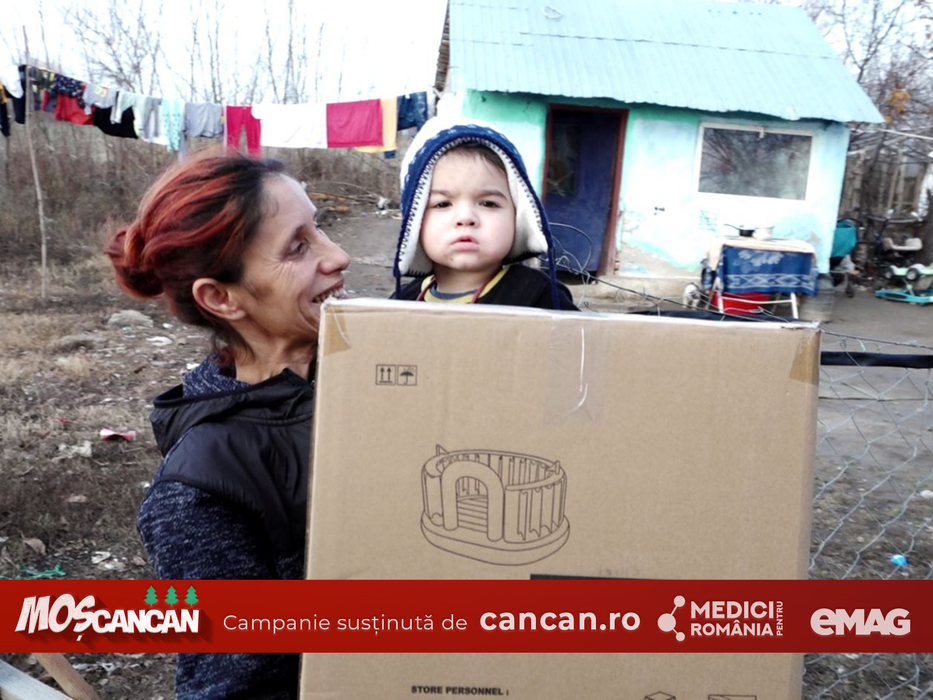 Copiii din comuna Nuci au fost vizitați de MOȘ CANCAN. Un zâmbet pentru micuții din familiile nevoiașe