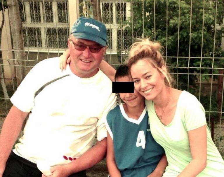 Laura Cosoi, în doliu! Tatăl vedetei a fost răpus de coronavirus