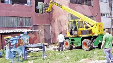 Liceul de muzica din Cluj a fost mutat intr-o hala industriala pentru ca primaria nu mai are bani de chirie