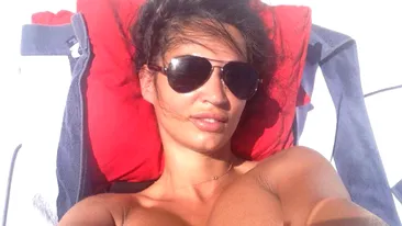 INCREDIBIL! Nicoleta Luciu a facut plaja TOPLESS! Ti-au ajuns sanii pana in gat!