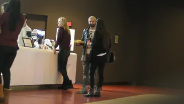 Ramas singur, Matteo are mai mult timp pentru socializare. Vezi cine i-a readus zambetul pe buze!