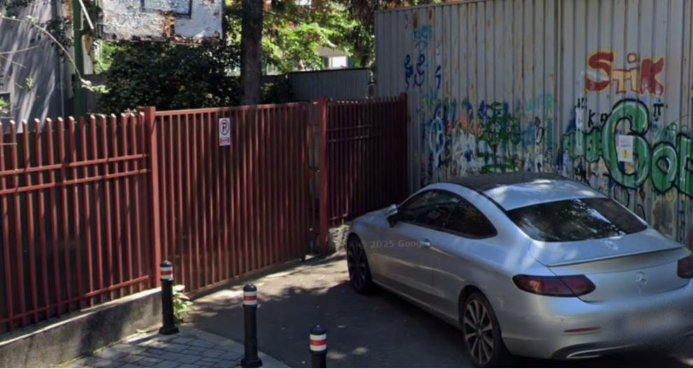 Fosta directoare a liceului George Coșbuc dezminte acuzațiile profesorului care l-a agresat pe fiul Marei Bănică