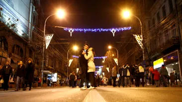 Se da startul spectacolelor de sarbatori