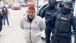 Adrian Corduneanu s-a predat la Poliție, după zile întregi de căutări! A fost arestat preventiv pentru 30 de zile: ce acuzații i se aduc