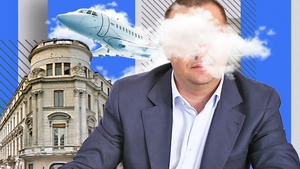 Lovitura începutului de an: un misterios miliardar român a plătit 34 mil. $ pentru un avion privat și 24 mil € pentru clădirea de lângă Atheene Palace!