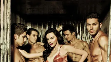 Lavinia s-a blocat in lift cu manechinii lui Bote! A fost amuzant, ei au aparut intr-o ipostaza aproape goi