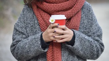 Trucul care te ajută să nu ai pielea uscată în timpul iernii. Te costă câțiva lei