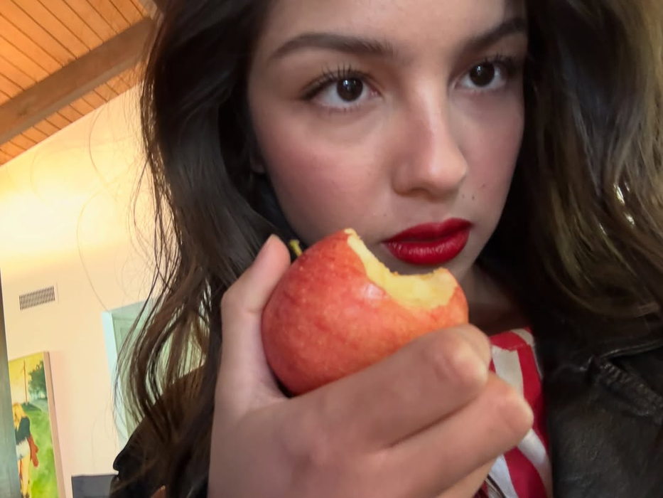 Olivia Rodrigo este single, sursa-captură social media oliviarodrigo