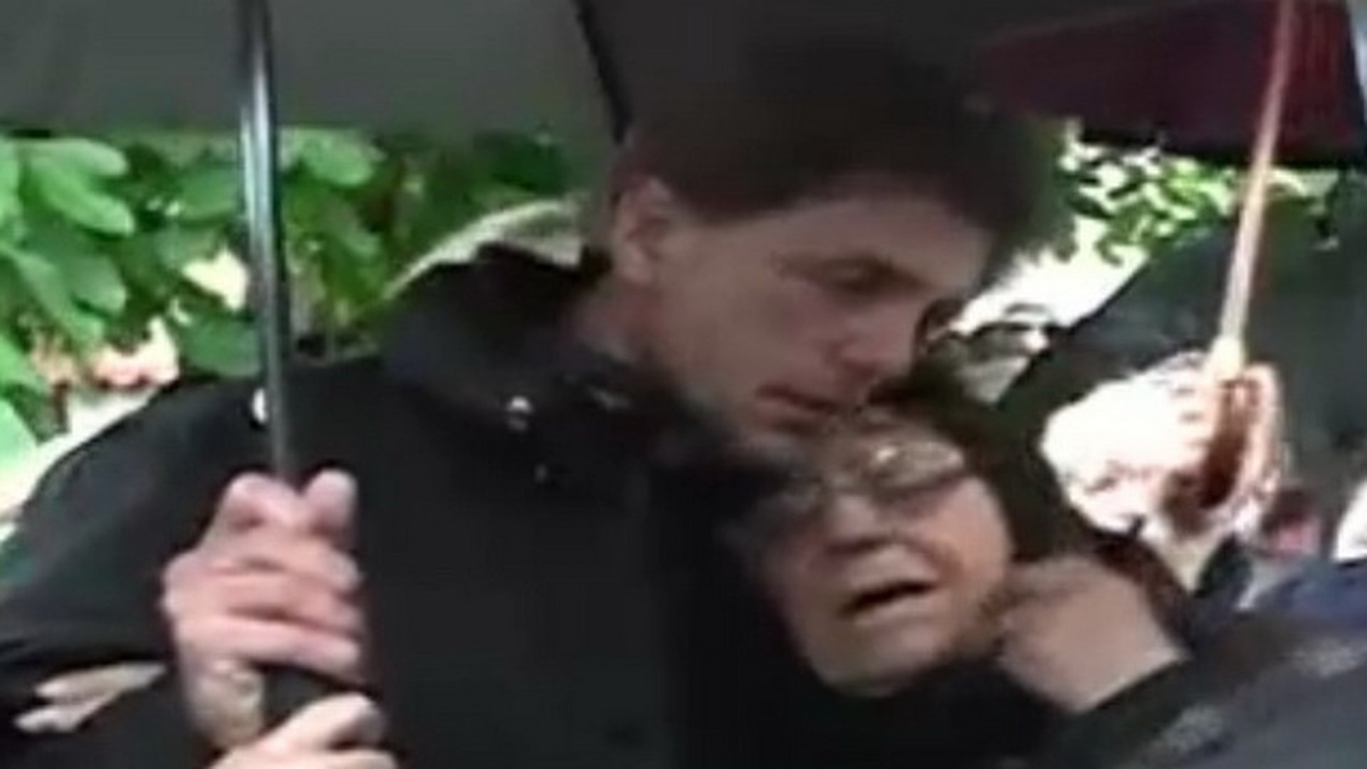Durere mai mare decat atunci cand si-a pierdut libertatea! Gica Popescu, in lacrimi, la capataiul tatalui sau