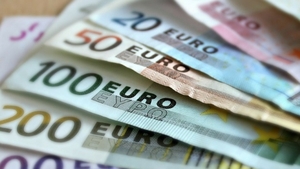 Curs valutar BNR vineri, 26 februarie 2021. Cât costă euro azi