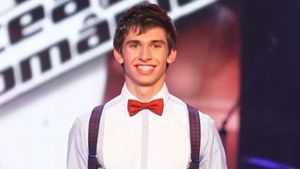 Cristian Sanda de la ”Vocea României”, transformare totală! A trecut de la adolescentul timid la tânărul macho şi sigur pe el