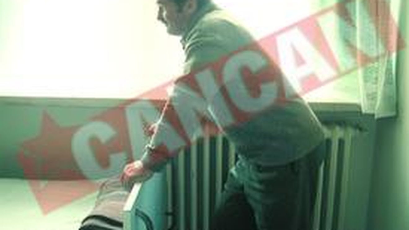 Si-a batut baiatul cu ciocanul