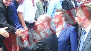 Basescu, brat la brat cu Oprisan