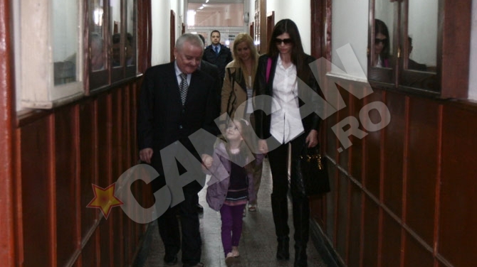 Irina a fost audiata de judecatorii de la Buftea:"Vreau sa stau cu tati!"