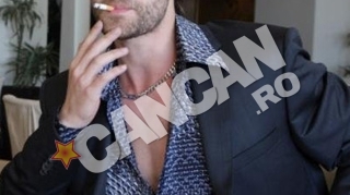 E fan Andra, dar si un excelent luptator MMA! Brad Pitt de Romania, "incoltit" de fane in Manhattan! Citeste senzationala poveste de viata a celei mai cunoscute sosii a actorului!